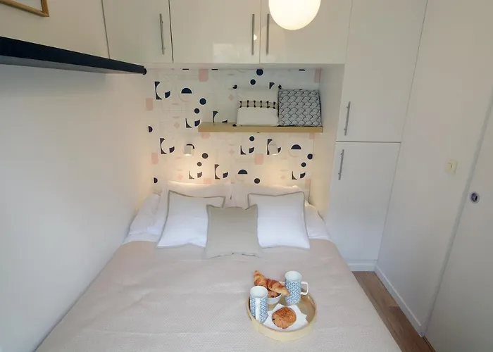 Holidaysinparis - Republique Apartment *
